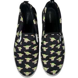 Star Wars Skate Slip On Shoes Sz 13 Mandalorian Grogu Baby Yoda Black Disney